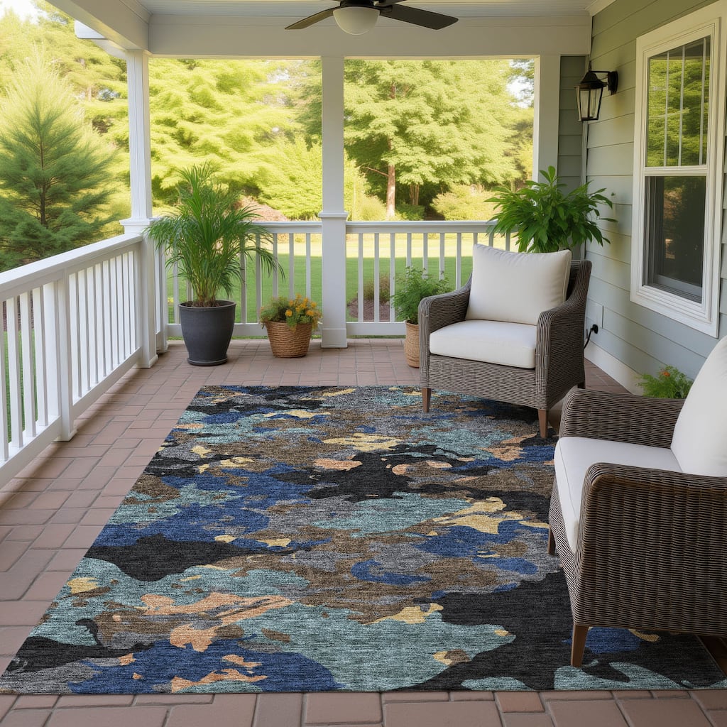 Machine Washable Indoor/ Outdoor Abstract Mexi Chantille Rug