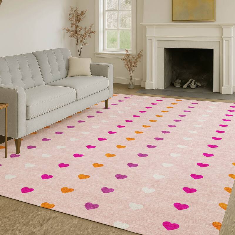 Machine Washable Indoor/ Outdoor Modern Hearts Chantille Rug