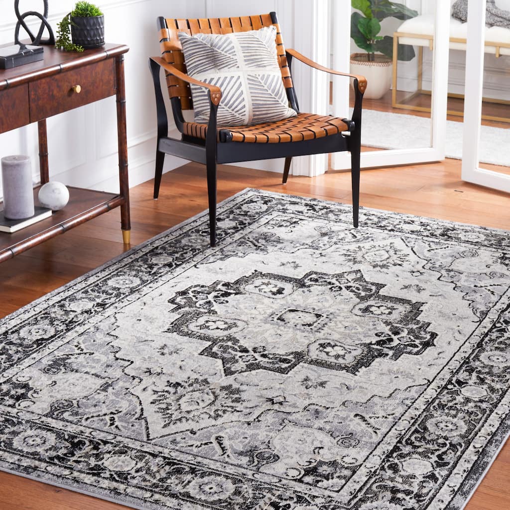 SAFAVIEH, Brentwood Myong Traditional Rug - 5'3" x 7'6"
