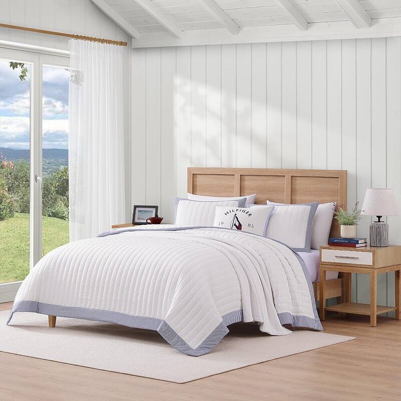 Tommy Hilfiger Hilfiger Resort Reversible Blue Quilt Set
