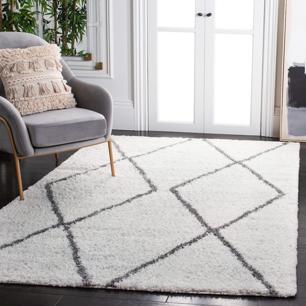 SAFAVIEH August Shag Yukine Trellis 1.26-inch Thick Rug