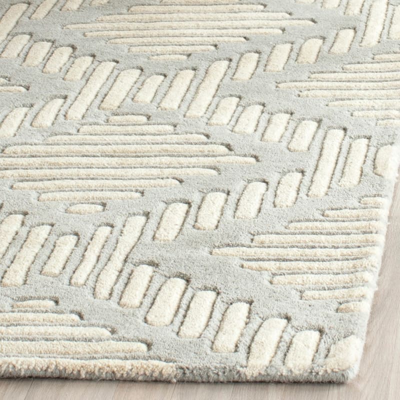SAFAVIEH Handmade Chatham Onerva Modern Moroccan Wool Rug