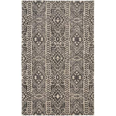 Tisi Stain Resistant Area Rug By HomeRoots - 2' x 3'
