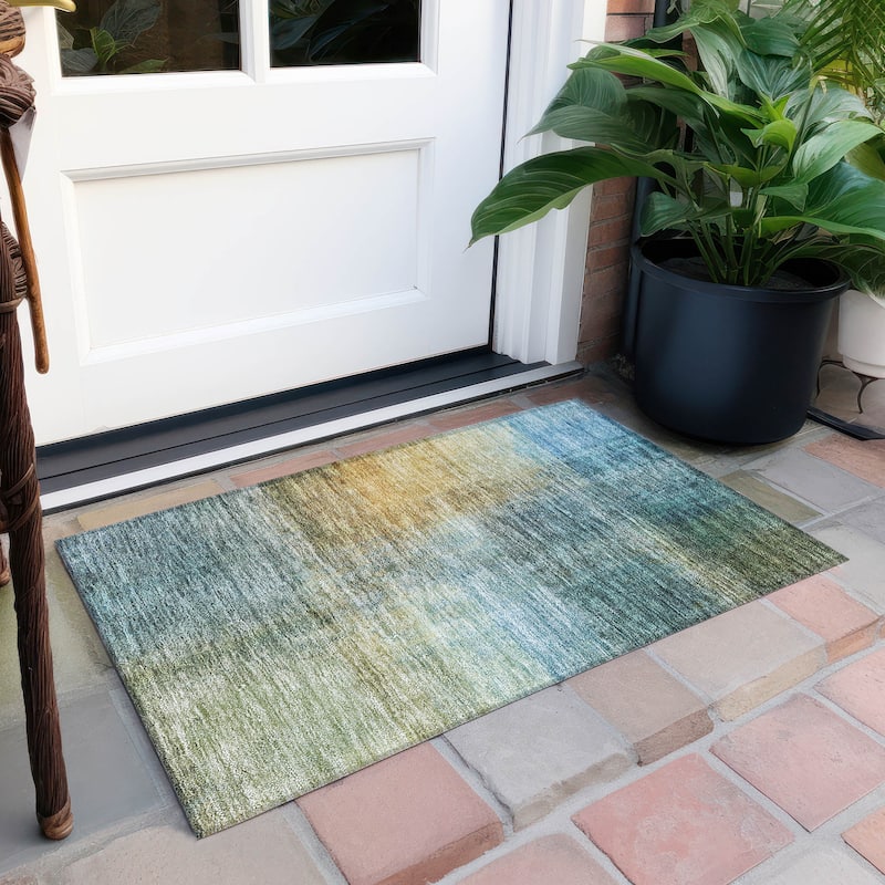 Machine Washable Indoor/ Outdoor Abstract Ombre Chantille Rug