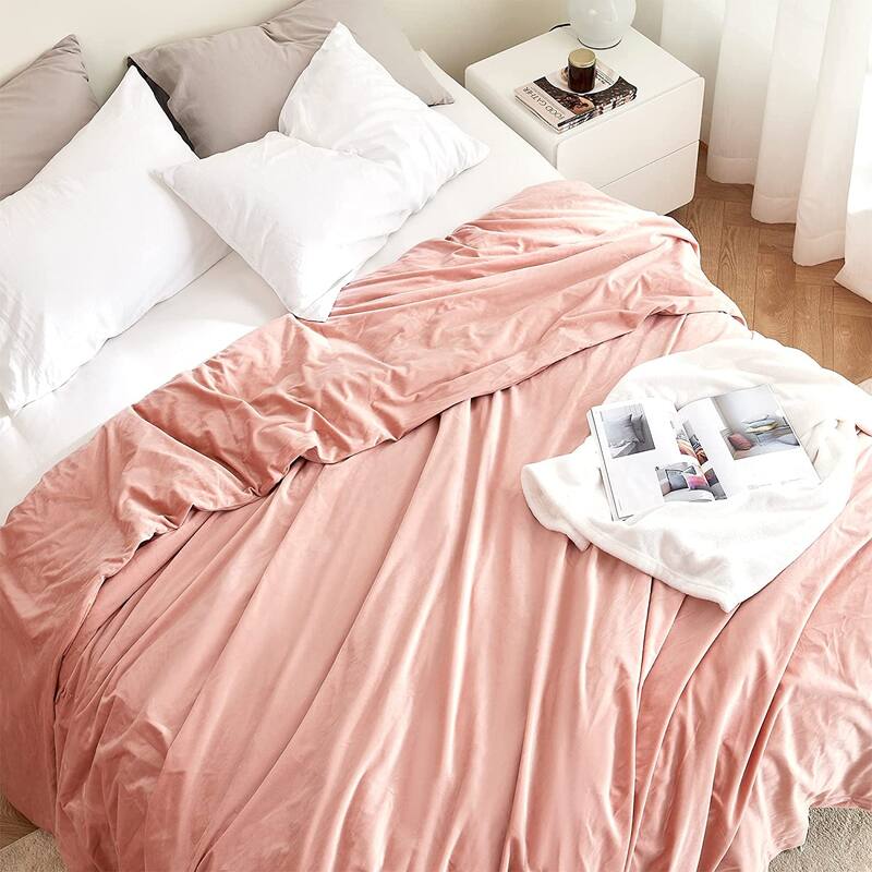 Chommie Weighted Coma Inducer® Comforter - Cuz I'm Cozy - Spanish Villa