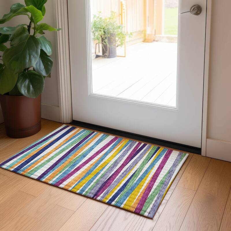 Machine Washable Indoor/ Outdoor Modern Stripes Chantille Rug - White - 1'8" x 2'6"