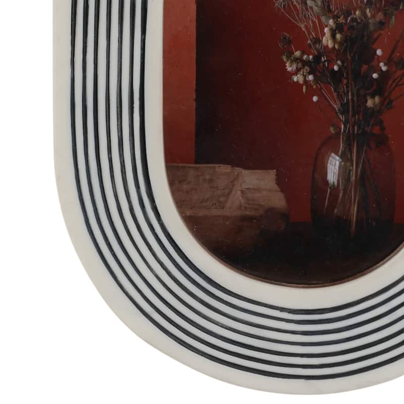 Resin Glass Oval Photo Frame Featuring Striped Detailing Casual Style