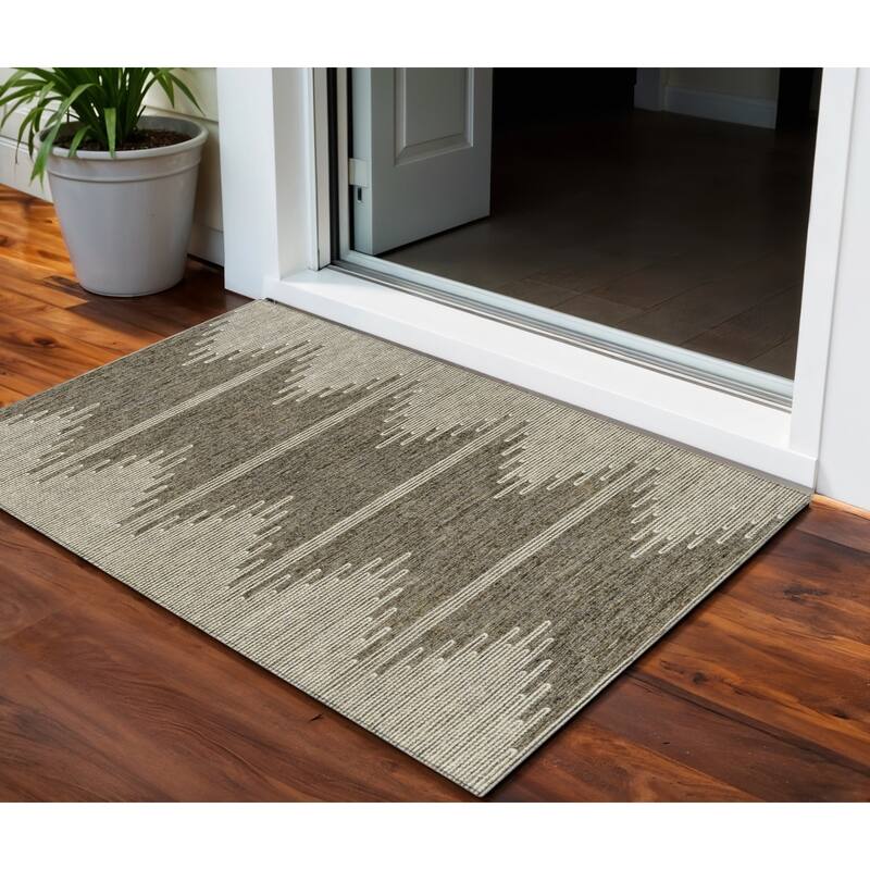 HomeRoots Abstract Transitional Rectangle Outdoor Rug - 3' x 5'