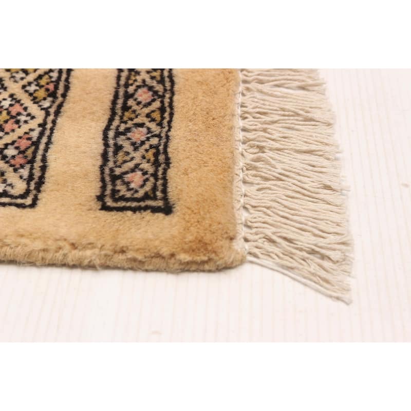 ECARPETGALLERY Hand-knotted Peshawar Bokhara Ivory Wool Rug - 5'7 x 8'0