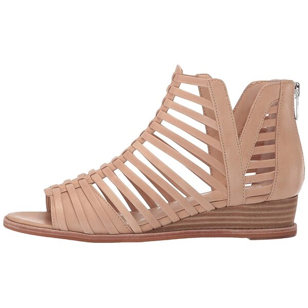 revey vince camuto