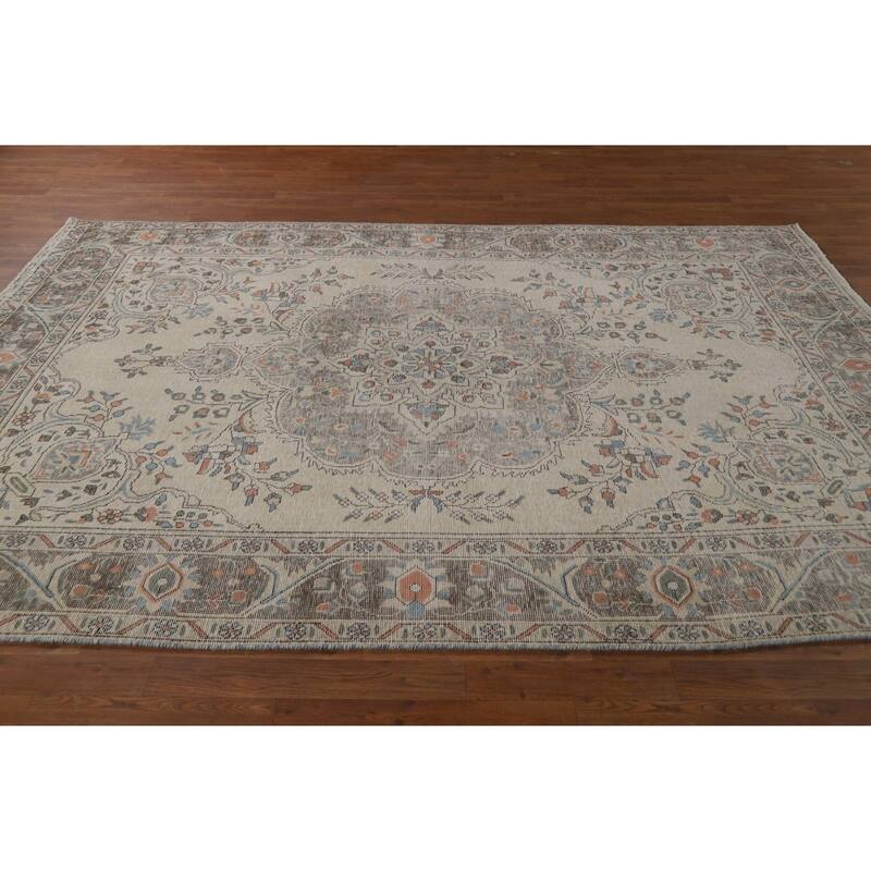 Beige / Ivory Medallion Tabriz Persian Area Rug Handmade Wool Carpet - 6'6"x 9'8"