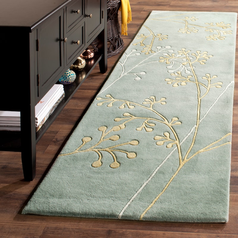 SAFAVIEH Handmade Soho Jesenia Vine N.Z. Wool Rug - 2'6" x 8' Runner - Light Blue