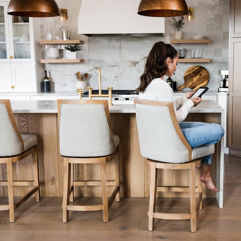 Maven Lane Vienna Swivel Kitchen Stool