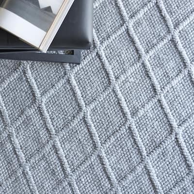 EXQUISITE RUGS Brentwood Handwoven Wool/Viscose Dark Grey Area Rug.