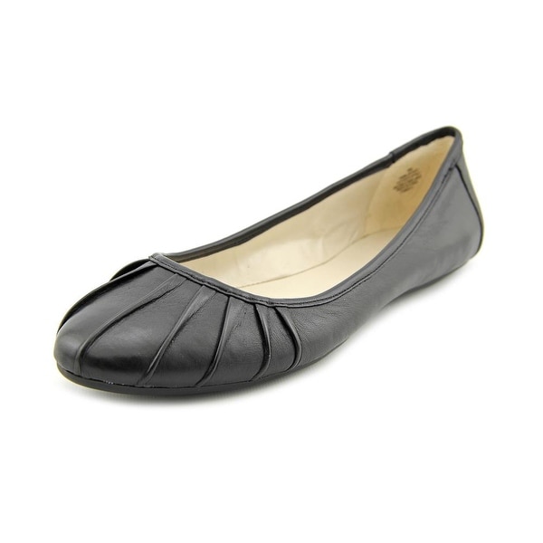 round toe leather flats