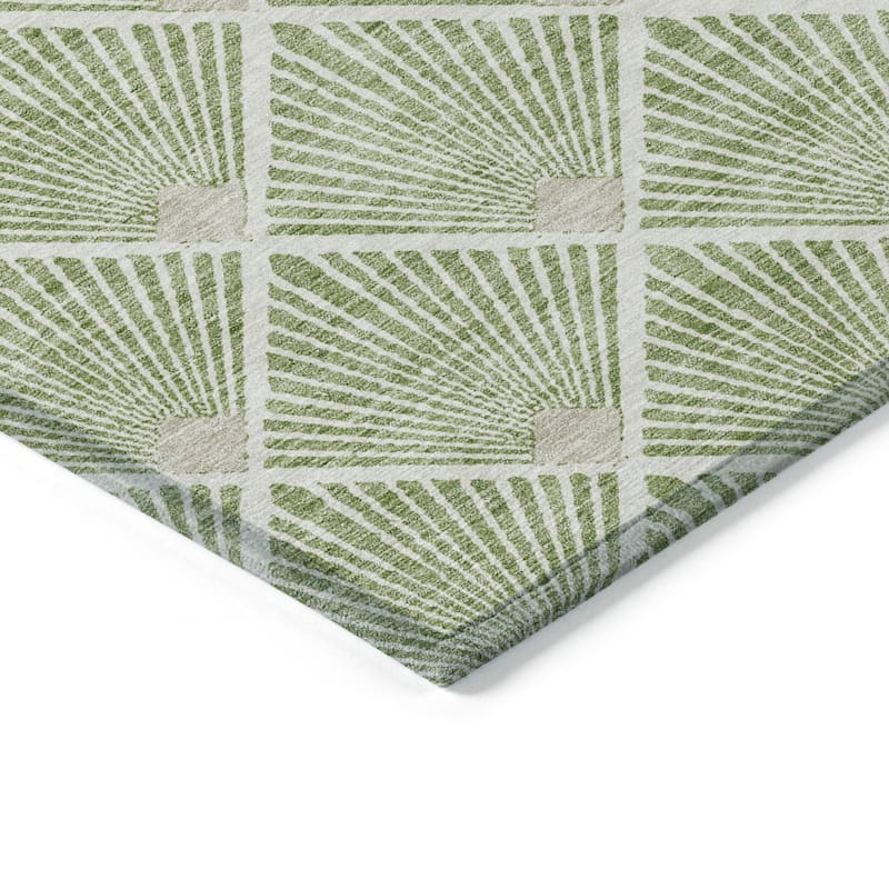 Machine Washable Indoor/ Outdoor Chantille Modern Shells Rug