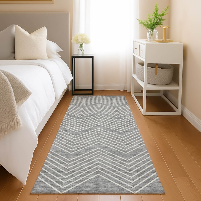 Machine Washable Indoor/ Outdoor Modern Chevron Chantille Rug