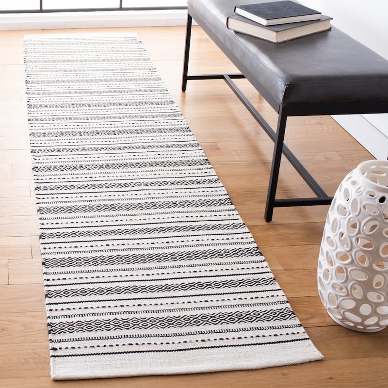 SAFAVIEH Hand-Woven Kilim Enita Flatweave Cotton Rug - 2'3" x 9' Runner - Ivory/Black