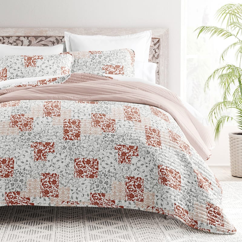 Becky Cameron All Season 3 Piece Scrolled Patchwork Reversible Quilt Set with Shams