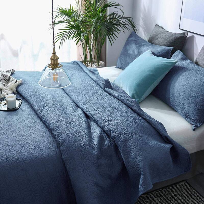 KASENTEX Quilted Coverlet Set Pre-Washed Microfiber Soft Warm Bedspread, Contemporary Star Design
