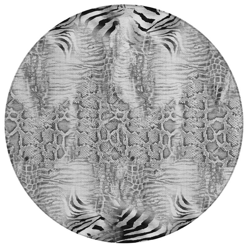Machine Washable Indoor/ Outdoor Modern Animal Print Chantille Rug