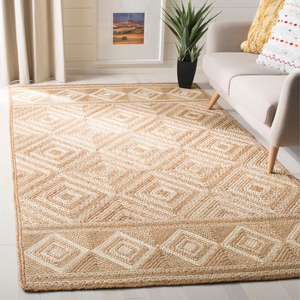 SAFAVIEH Handmade Natural Fiber Shuri Diamond Geo Jute Rug