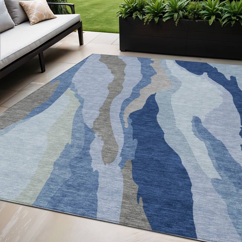 HomeRoots Abstract Transitional Rectangle Outdoor Rug - 5' X 8'