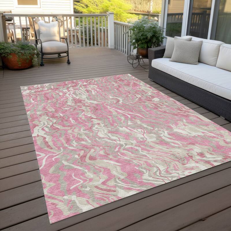 Machine Washable Indoor/ Outdoor Abstract Flow Chantille Rug