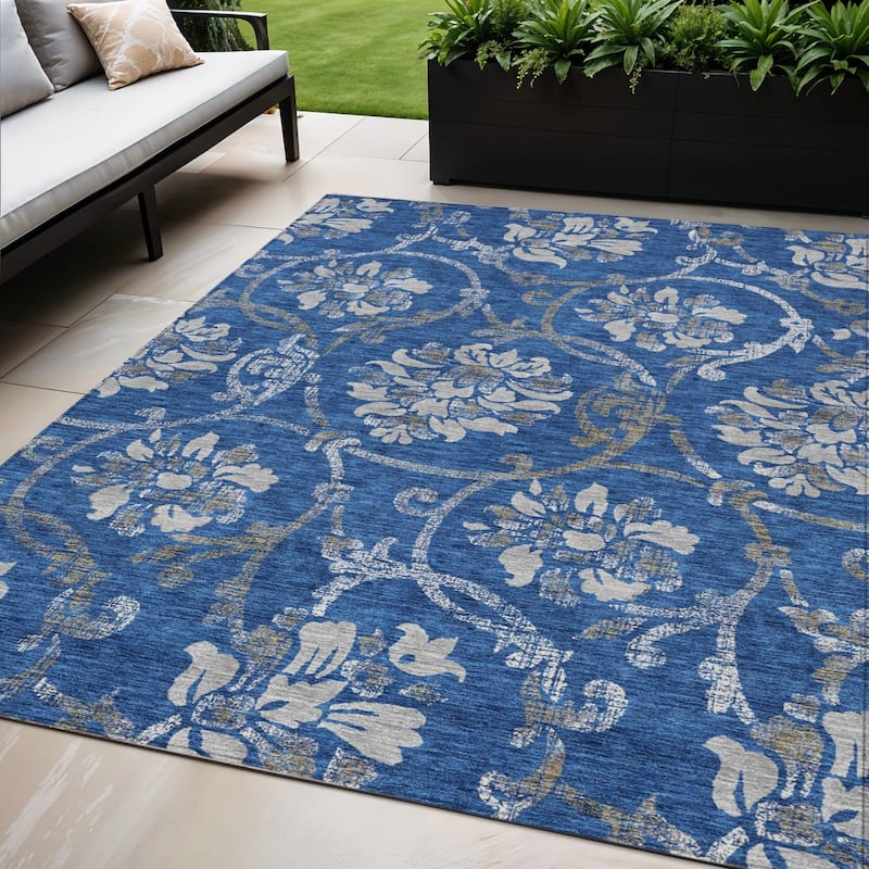 HomeRoots Floral Traditional Rectangle Outdoor Rug - 5' X 8'