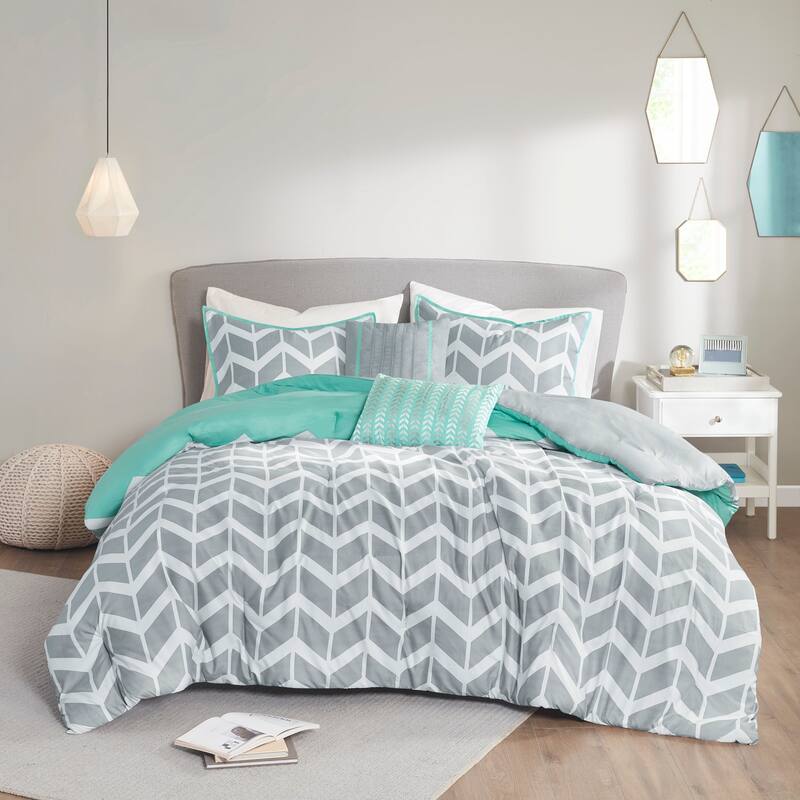 Elle Chevron 5-piece Comforter Set by Intelligent Design - Aqua - Twin - Twin XL