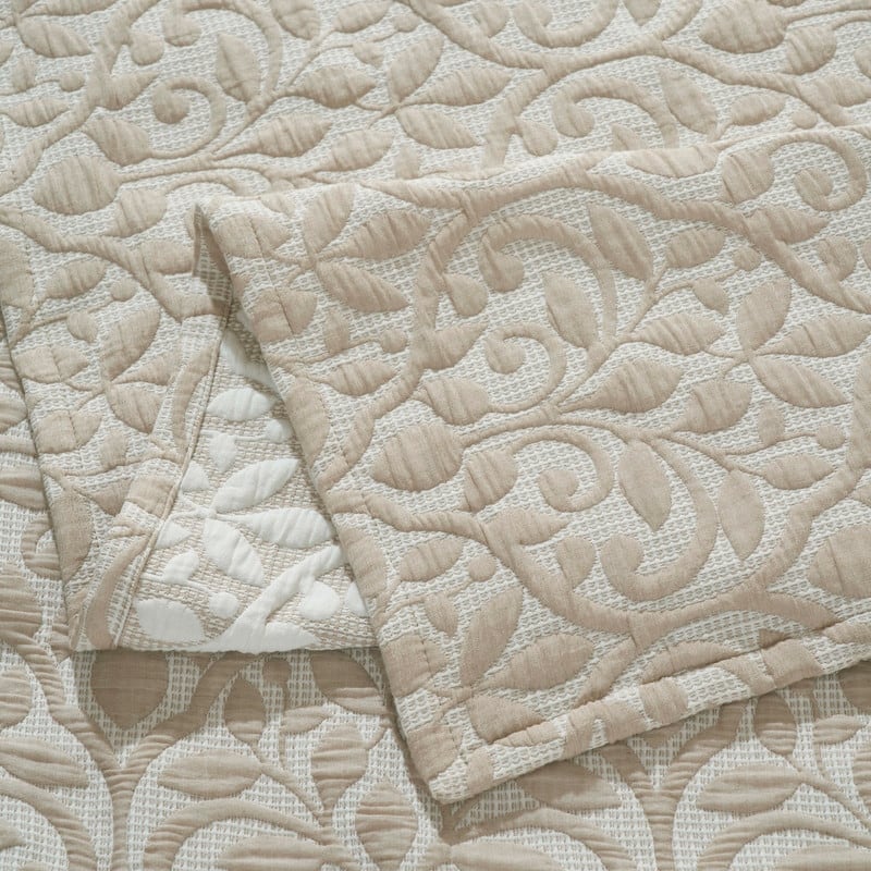 Superior Vineyard Cotton Blend Matelasse Woven Throw Blanket