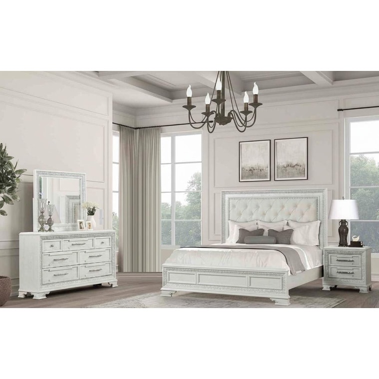 Traditional Off White Upholstered 4 Piece Bedroom Set