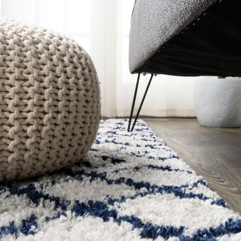 JONATHAN Y Tela Moroccan Diamond Shag Area Rug