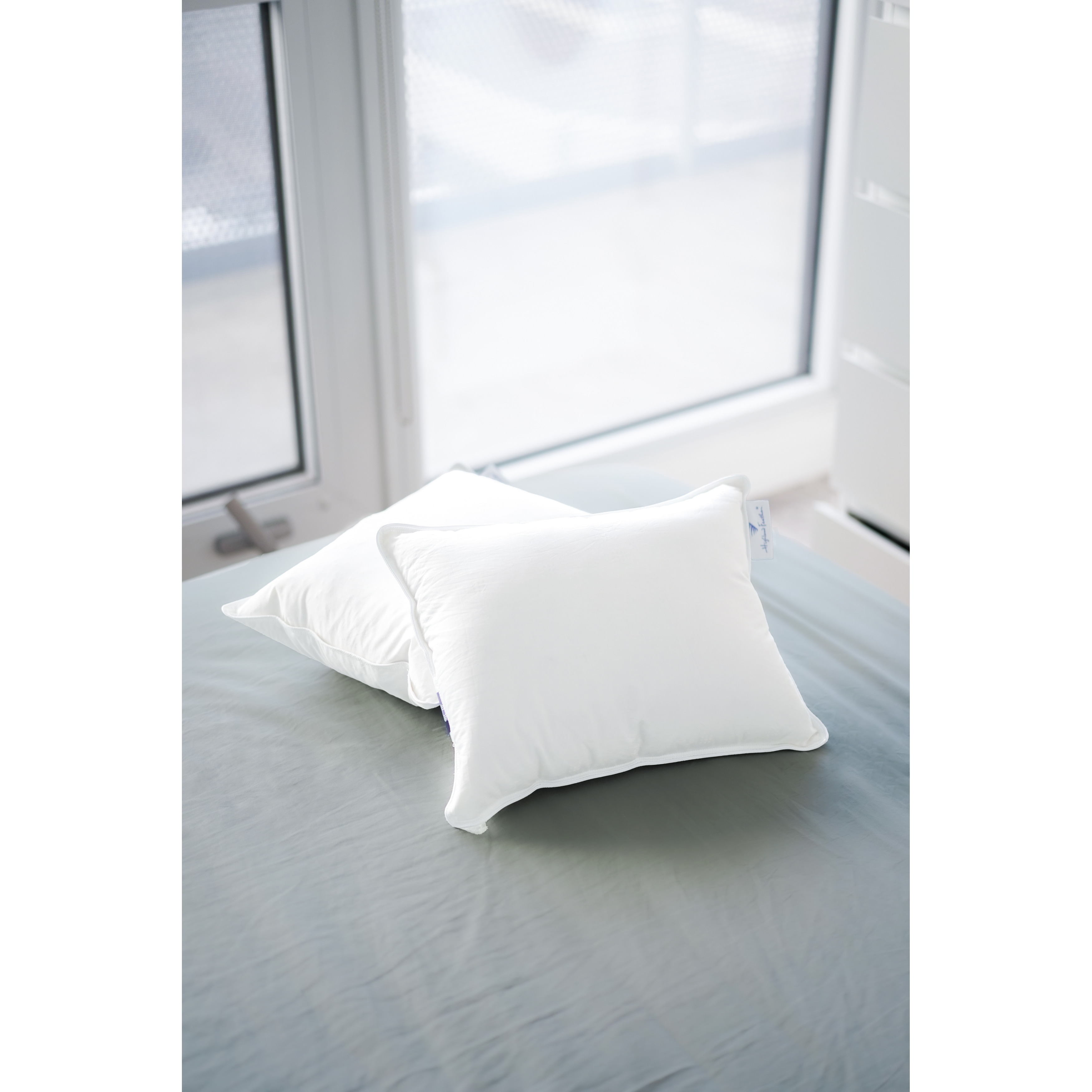 600 Loft White Down Compressible Travel Pillow with 500TC 100% Cotton Shell