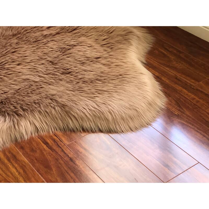 Highland Select Natural Long Wool Sheepskin 4 Pelt Shag Rug - 3' x 6'8"