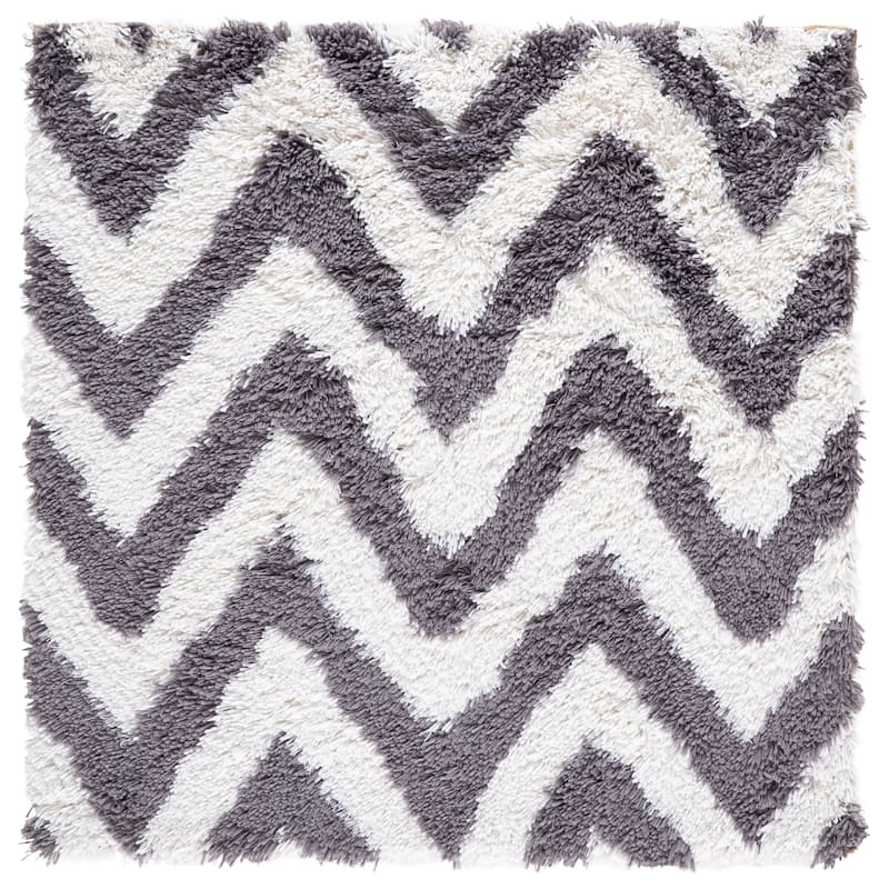 SAFAVIEH Handmade Kanesha Shag Karien Rug - 5' Square - Ivory/Grey