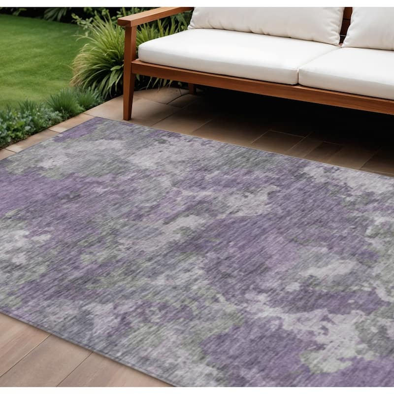 HomeRoots Abstract Transitional Rectangle Outdoor Rug - 10' X 14'