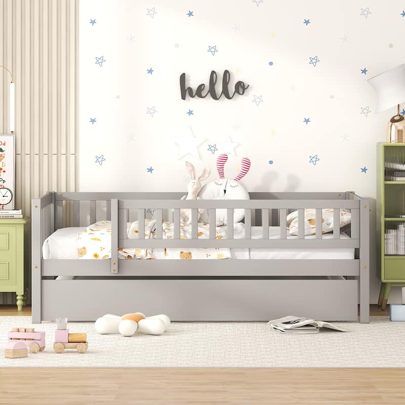 Twin Size Wood Daybed with Pull-Out Trundle and Safety Guardrails in Gray