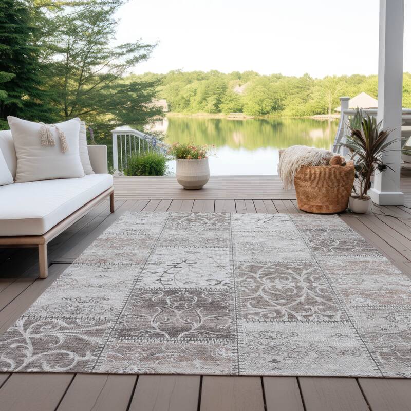 Elz Patchwork Weather Resistant Classic Meets Modern Outdoor Rug