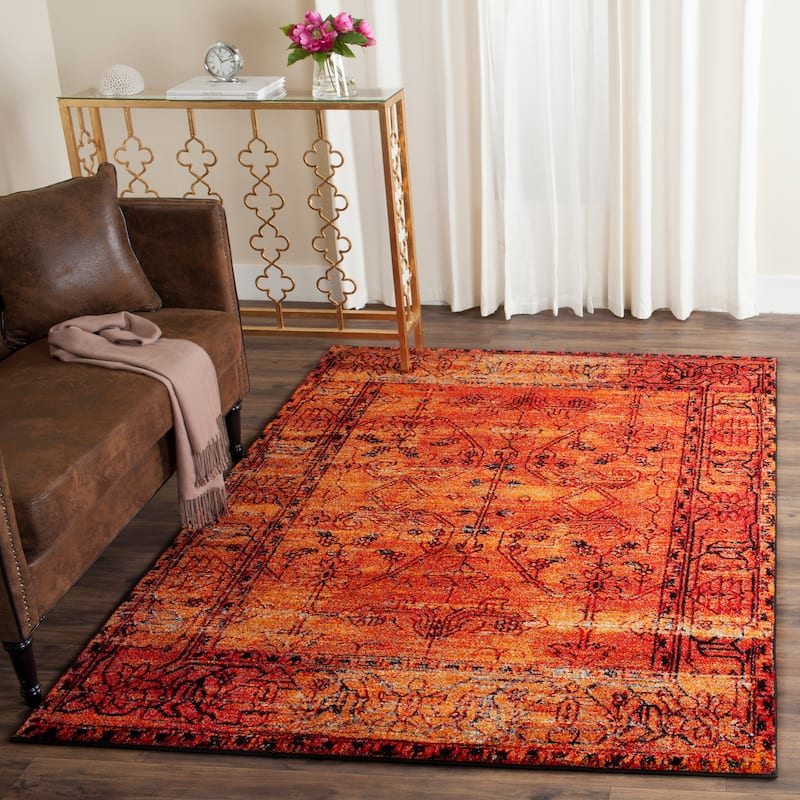 SAFAVIEH Vintage Hamadan Selma Oriental Distressed Rug - 4' x 6' - Orange