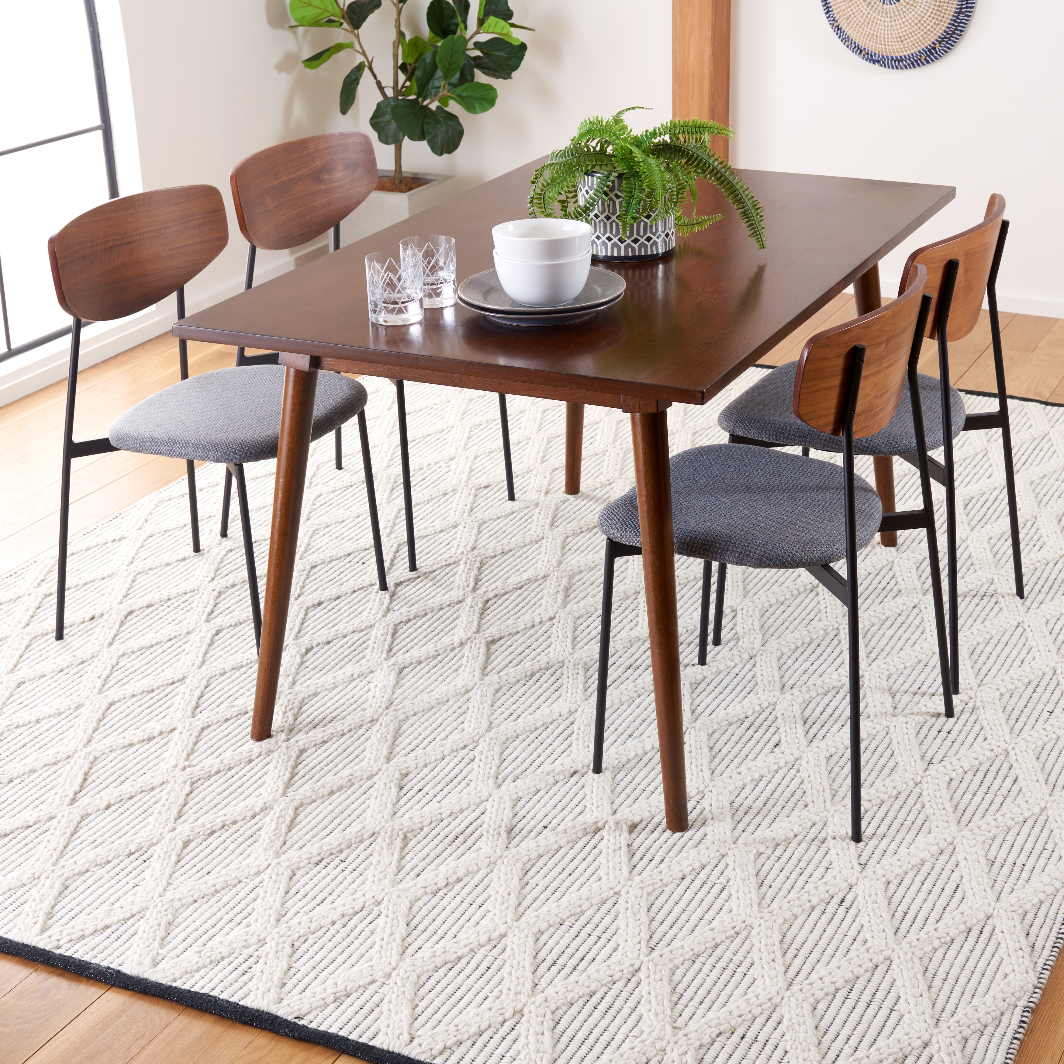 SAFAVIEH Handmade Natura Geerlien Rustic Trellis Wool Rug
