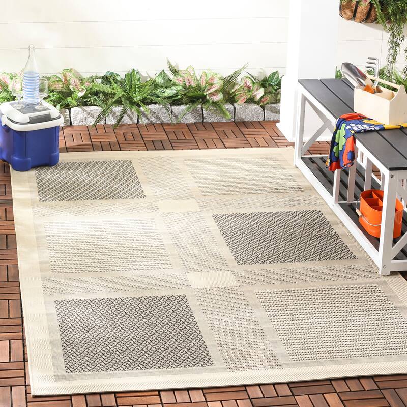 SAFAVIEH Courtyard Shirlee Indoor/ Outdoor Waterproof Patio Backyard Rug