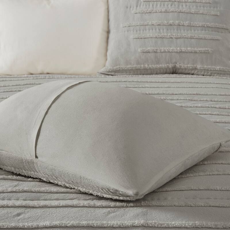 Intelligent Design Camden 3 Piece Cotton Quilt Set with Chenille Trims