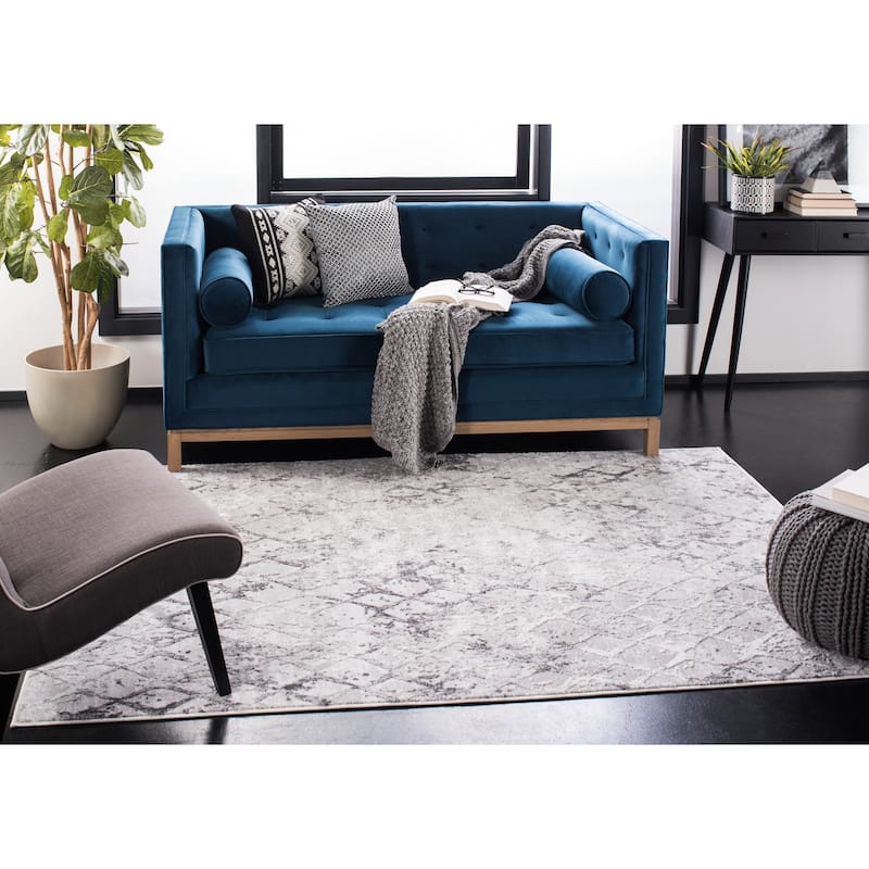SAFAVIEH Amelia Selvete Modern Trellis Distressed Rug