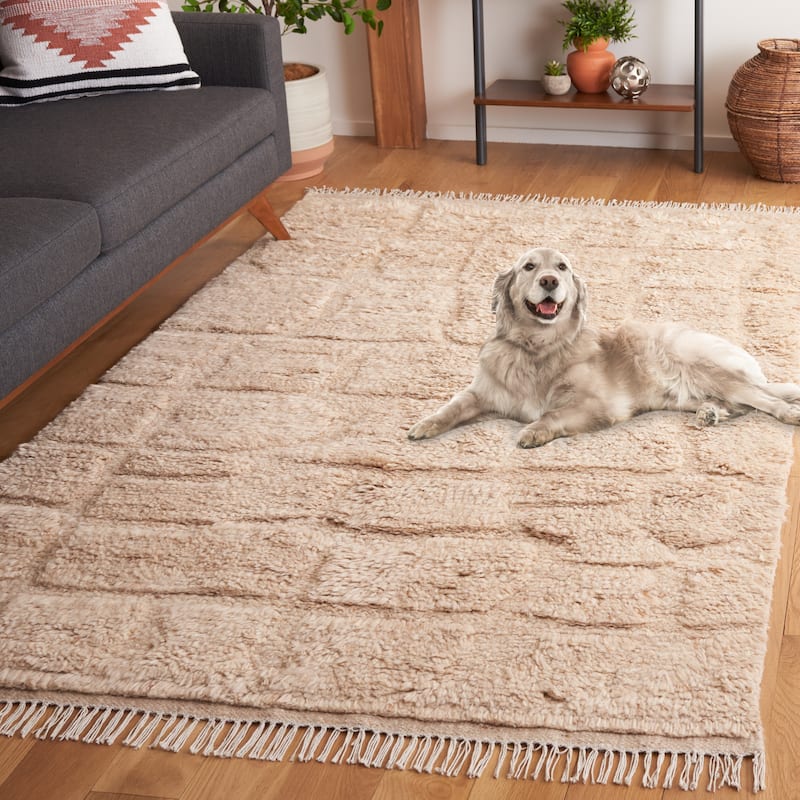 SAFAVIEH Handmade Kenya Jelske Southwestern Wool Rug - 2'3" x 8' Runner - Beige