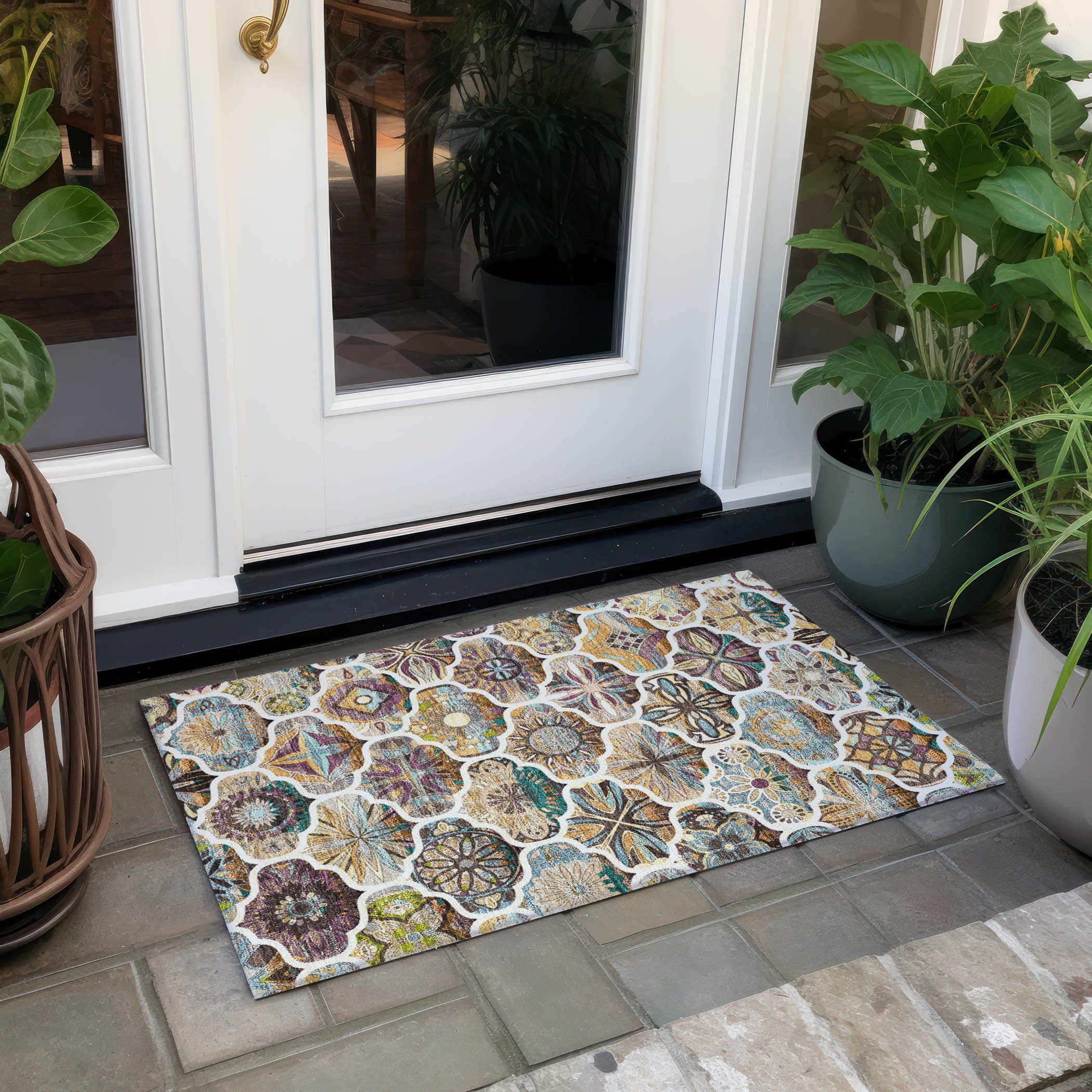 Machine Washable Indoor/ Outdoor Trellis Mosaic Chantille Rug