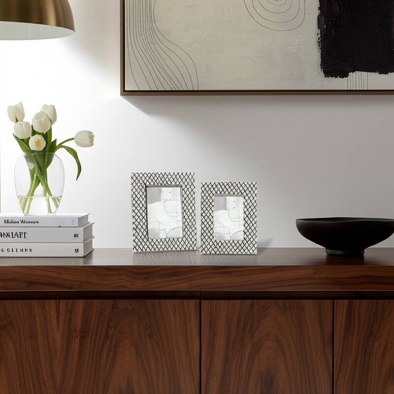 Resin Modern Picture Frame Geometric Design and Textured Detailing