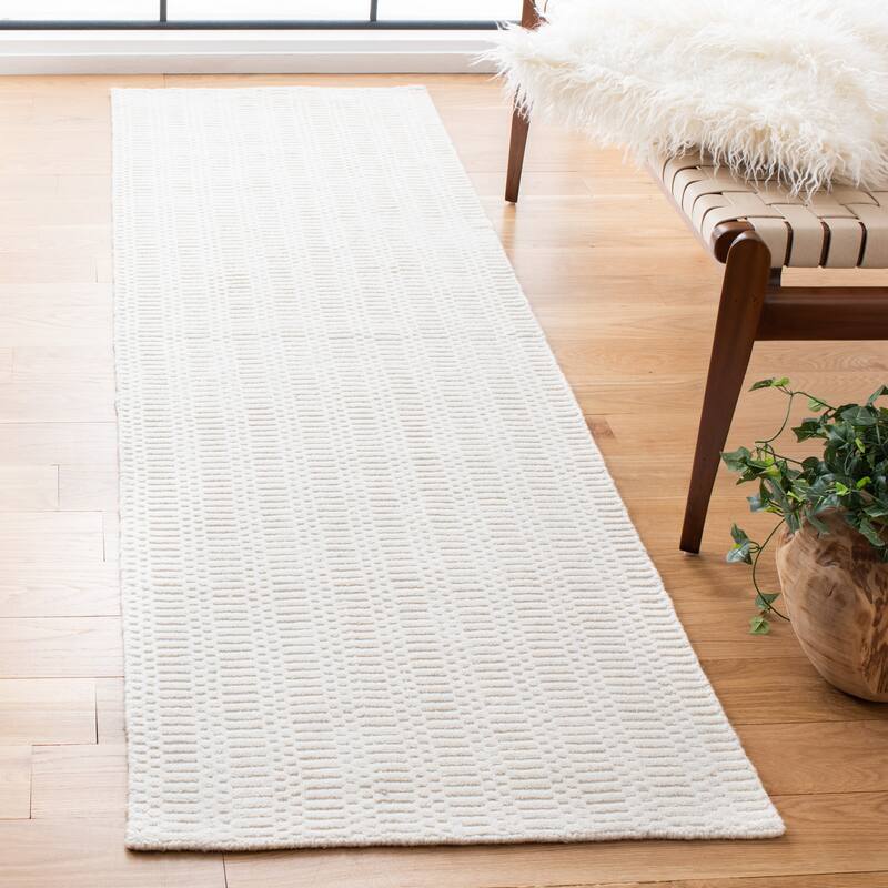 SAFAVIEH Handmade Himalaya Sieglind Modern Wool Rug - 2'3" x 8' Runner - Beige
