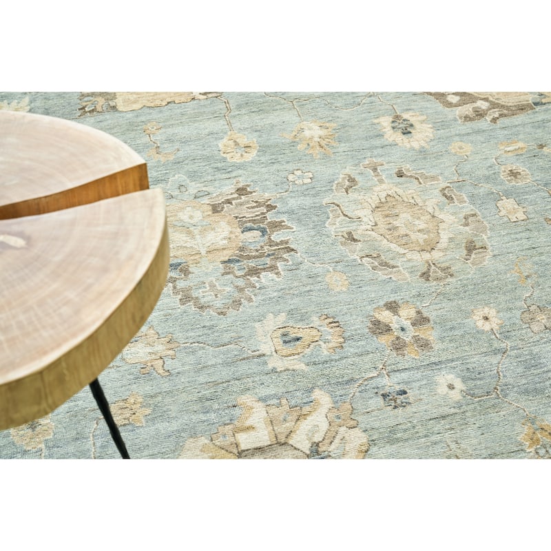 EXQUISITE RUGS Heirloom Hand-knotted New Zealand Wool Light Blue/Gold Area Rug.