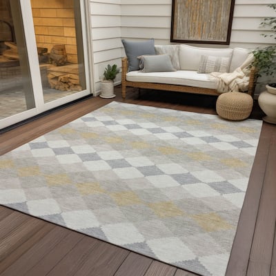 Machine Washable Indoor/ Outdoor Modern Mosaic Chantille Rug